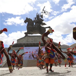 5.19“中国旅游日”青海各地积极举办宣传活动

5月19日，以“全域旅游、美好生活”为主题的2018年“中国旅游日”宣传活动在全省各地同时开展。今年青海主会场设在了“鱼鸟天堂 海滨藏城”—刚察县，全省各市州均设立了分会场，活动内容丰富，群众参与度高，成为了“大美青海”旅游宣传日，旅游发展成果展示日，旅游成果惠民日。[详细]

